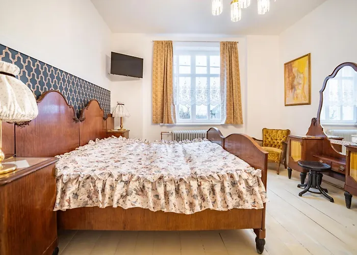 Vila Opocno بيت ضيافة